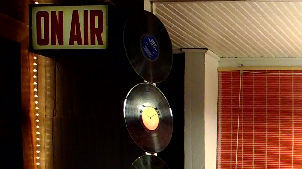 Melissa Alesi Live “In the House” songwriter, live music, listening room | By WFMC Jams
