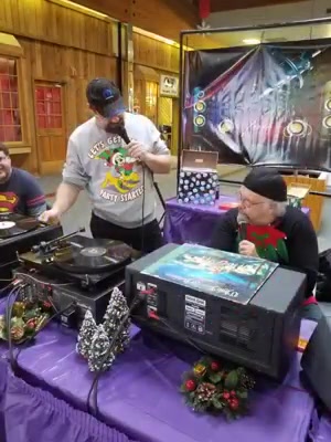 We are live at 3 Star Mall McMinnville, Tennessee. Www.wfmcjams.com | By WFMC Jams