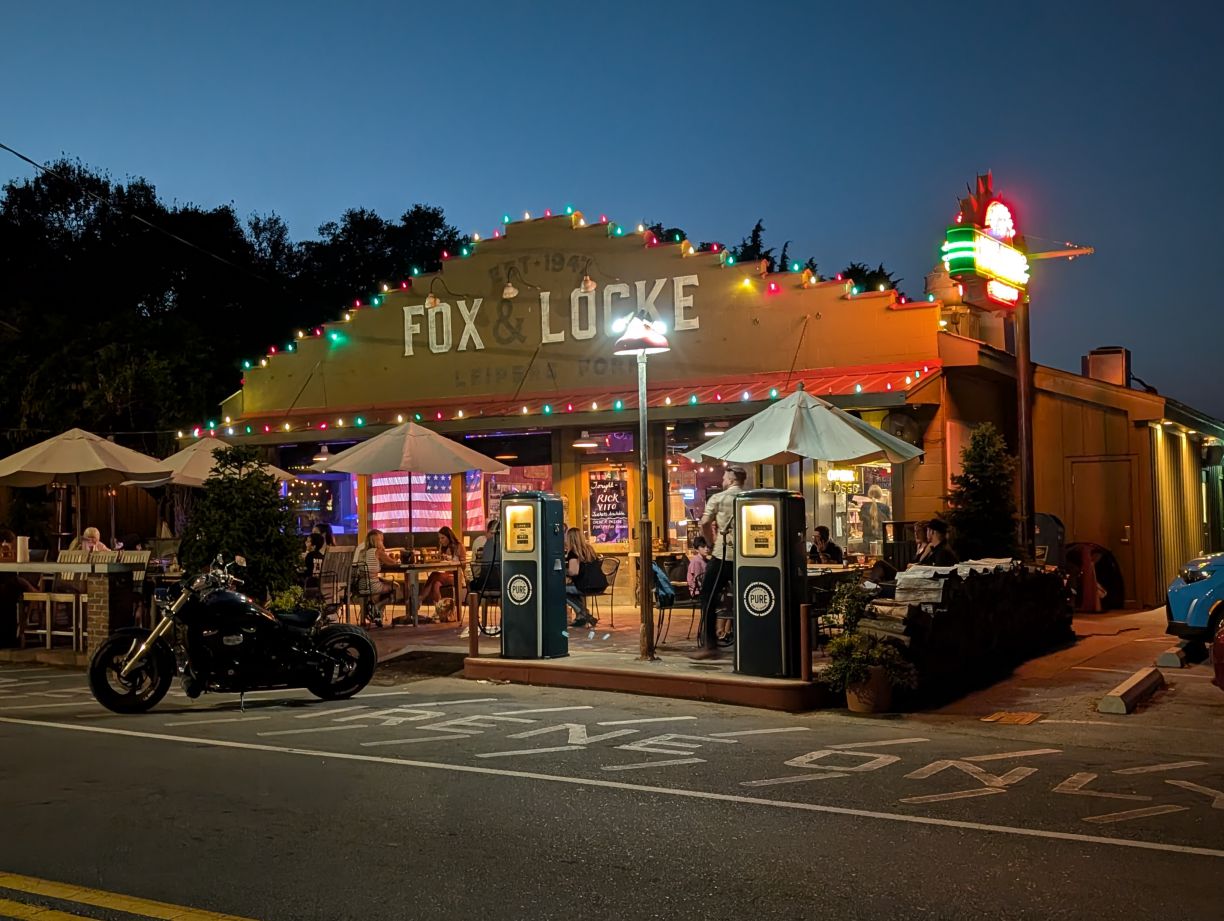 Fox and Locke in Leipers Fork, TN Fox and Locke in Leipers Fork, TN